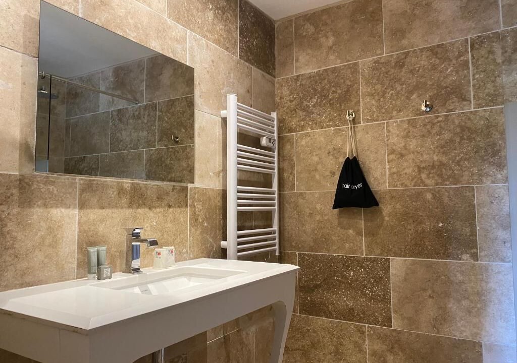 Photo of Bathroom in Aurons