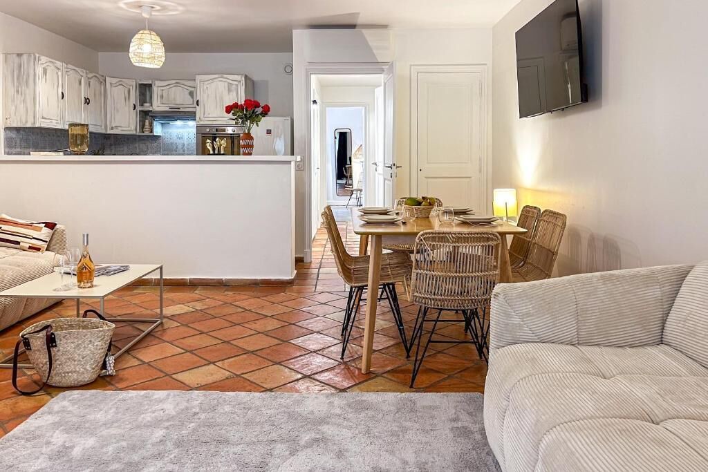 Photo of Livingroom in Saint-Tropez City Centre
