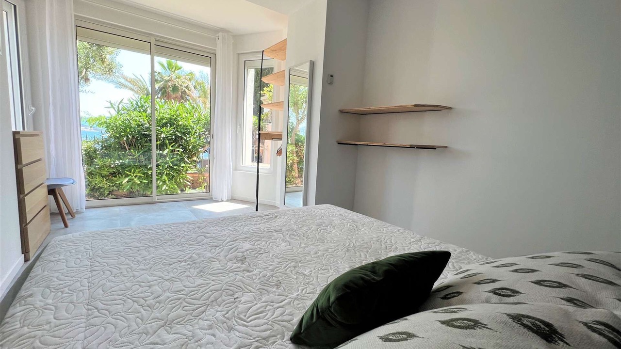 Photo of Bedroom in Sanary-sur-Mer