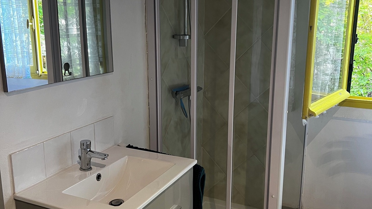Photo of Bathroom in Moutiers-en-Puisaye