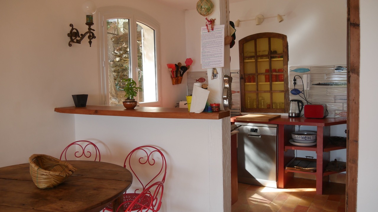 Photo of Kitchen in Ensues-la-Redonne