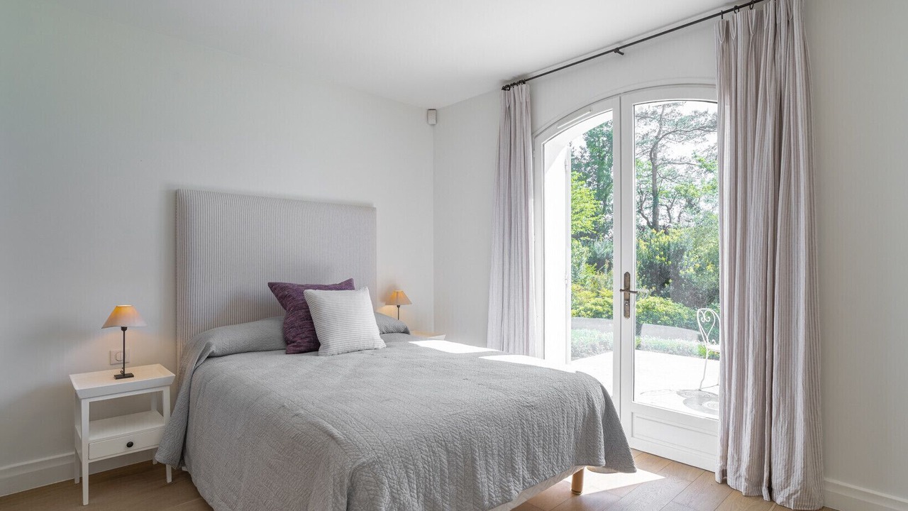 Photo of Bedroom in Mouans-Sartoux