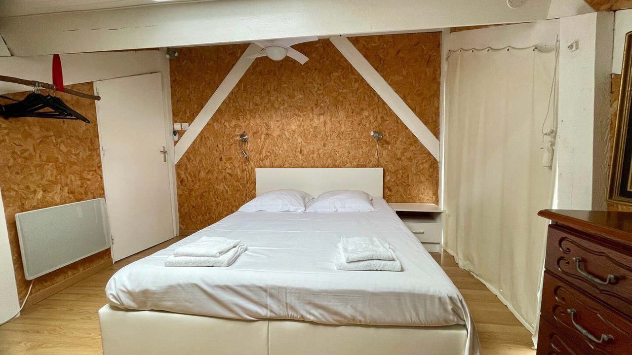 Photo of Bedroom in Gujan-Mestras
