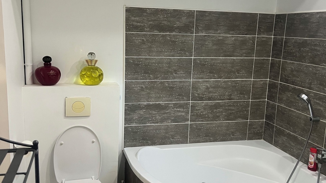 Photo of Bathroom in Fuveau
