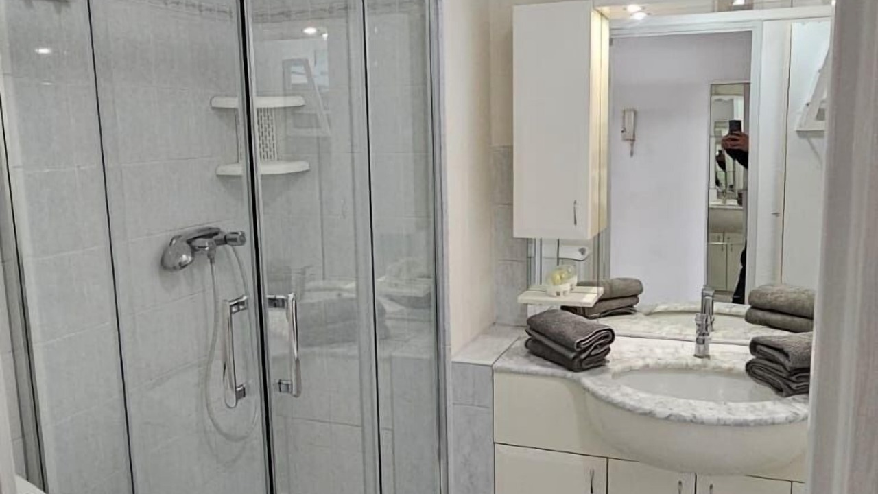 Photo of Bathroom in Les Baumettes