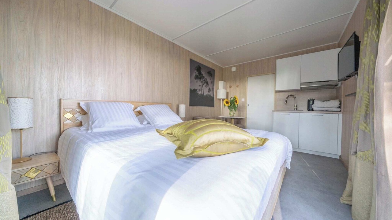 Photo of Bedroom in Saint-Marc-Jaumegarde
