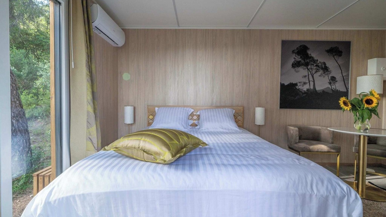 Photo of Bedroom in Saint-Marc-Jaumegarde