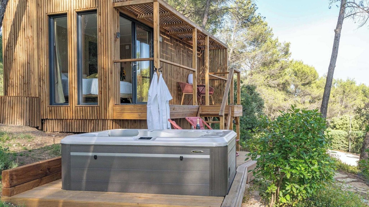 Photo of Patio Balcony in Saint-Marc-Jaumegarde