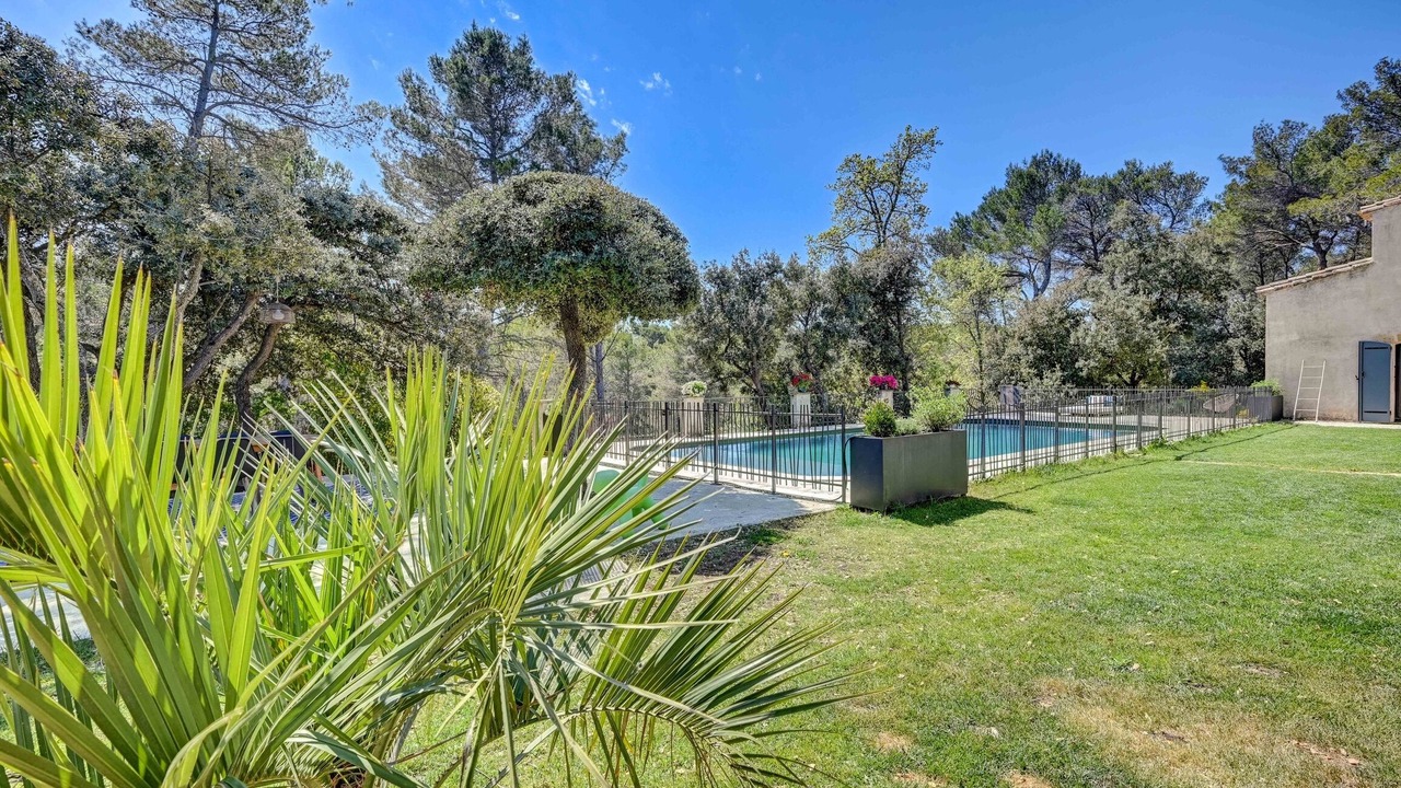 Photo of Outdoor in Saint-Marc-Jaumegarde