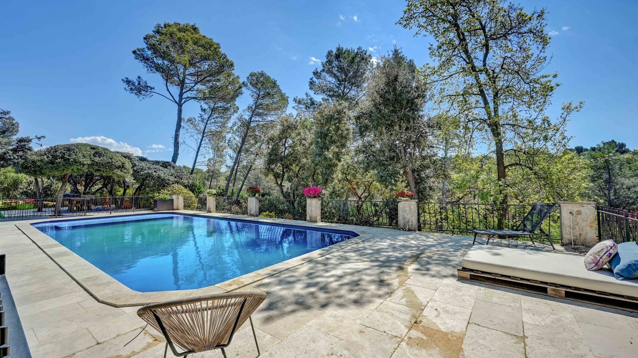 Photo of Outdoor in Saint-Marc-Jaumegarde