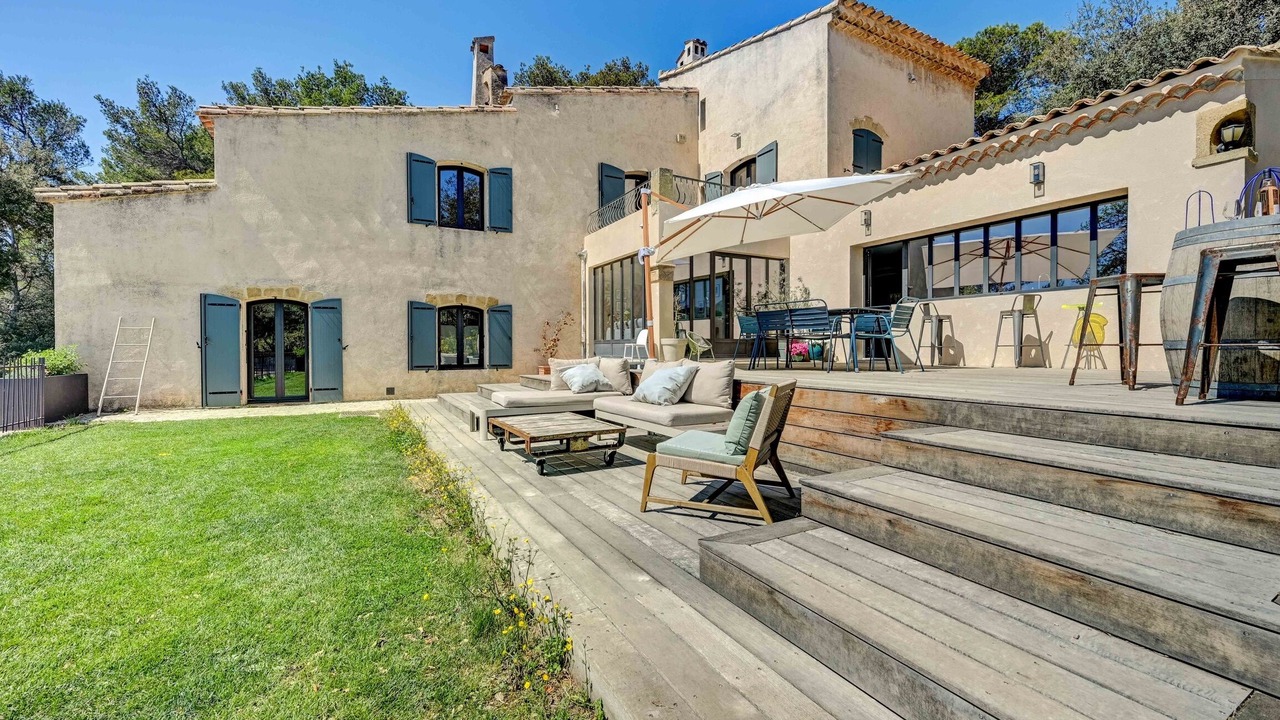Photo of Patio Balcony in Saint-Marc-Jaumegarde