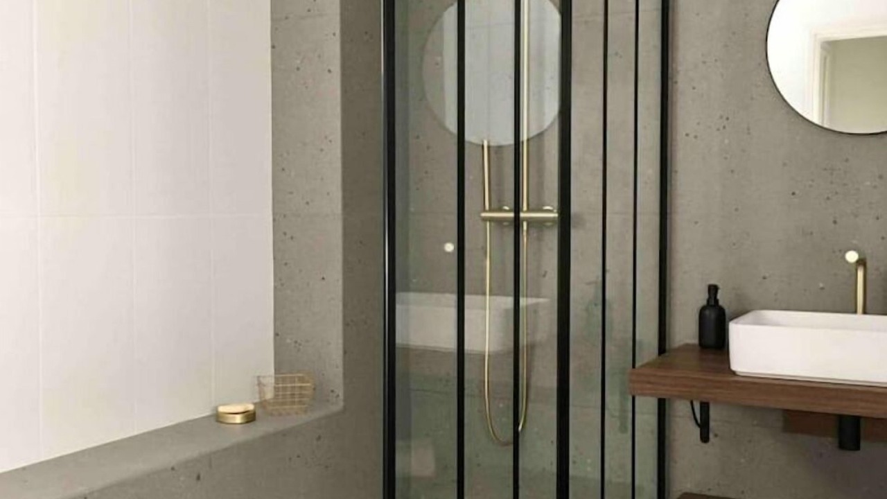 Photo of Bathroom in Saint-Cannat