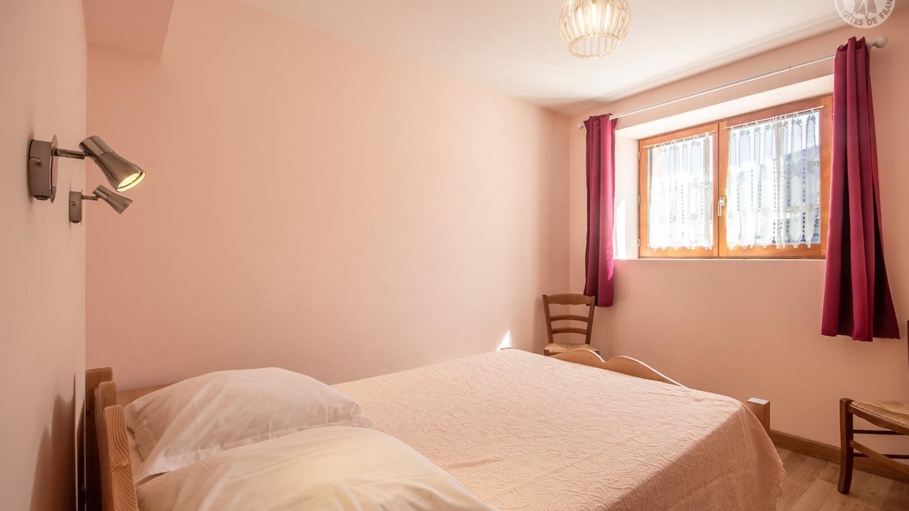 Photo of Bedroom in Albiez-le-Vieux