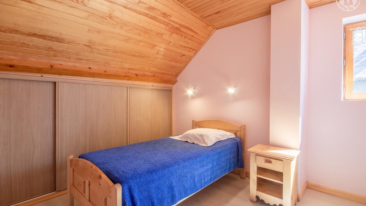 Photo of Bedroom in Albiez-le-Vieux