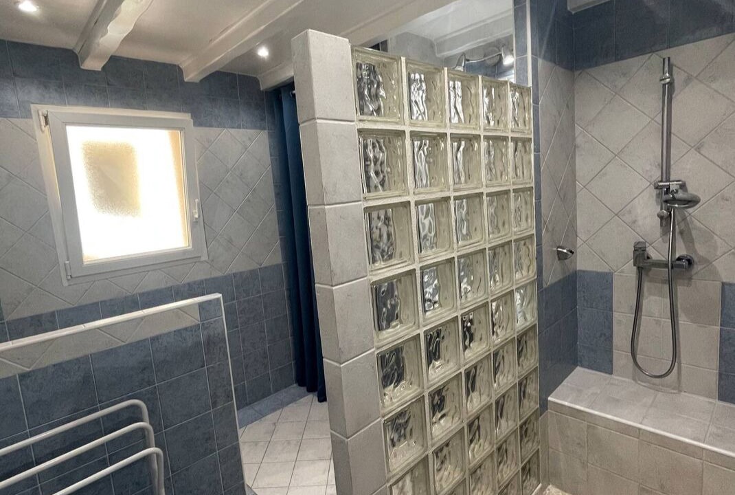 Photo of Bathroom in Bonneveine