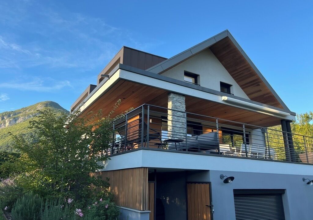 Photo of Outdoor in Menthon-Saint-Bernard