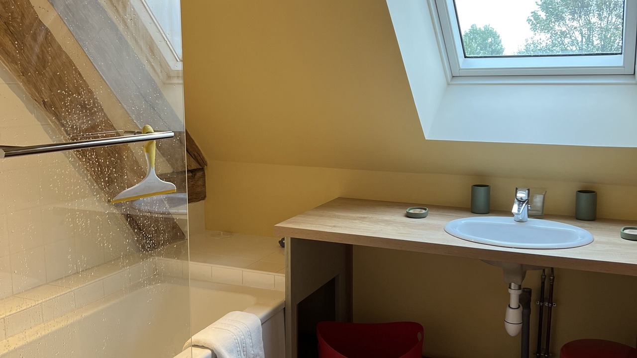Photo of Bathroom in Entrains-sur-Nohain