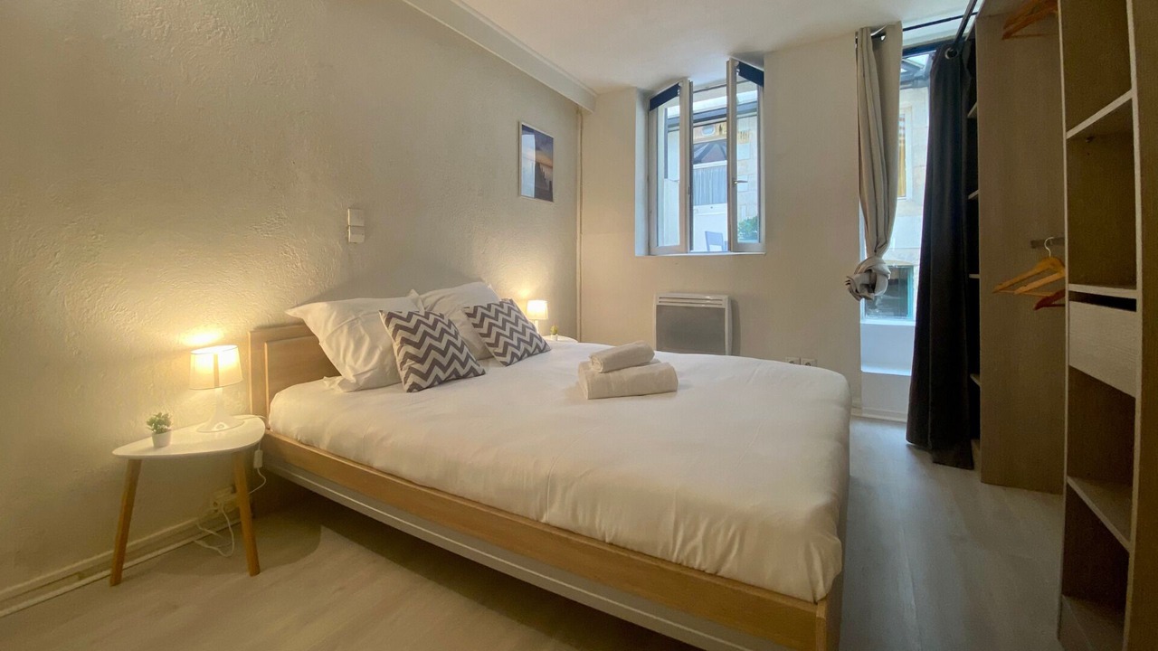 Photo of Bedroom in Nevers