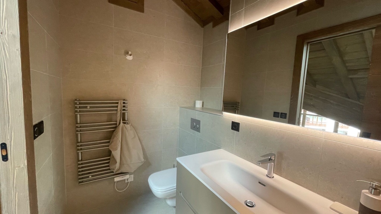 Photo of Bathroom in Saint-Etienne-de-Tinee