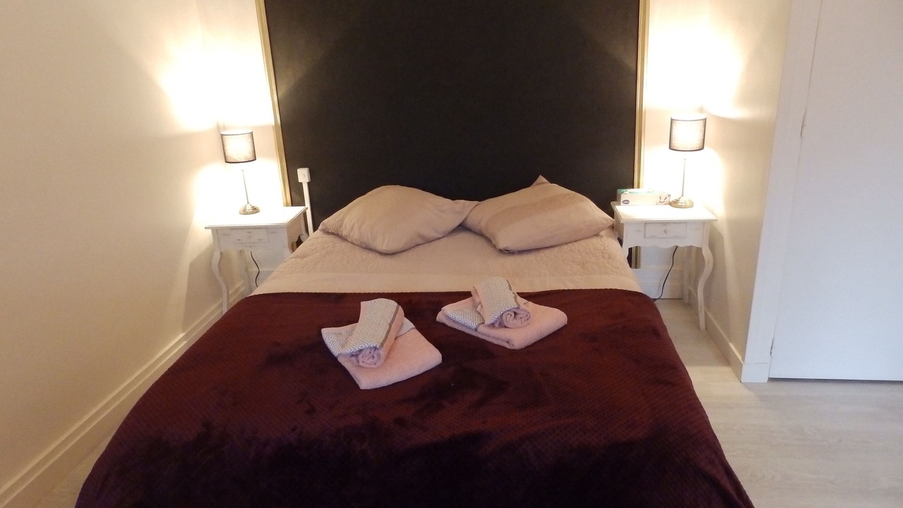 Photo of Bedroom in Menou