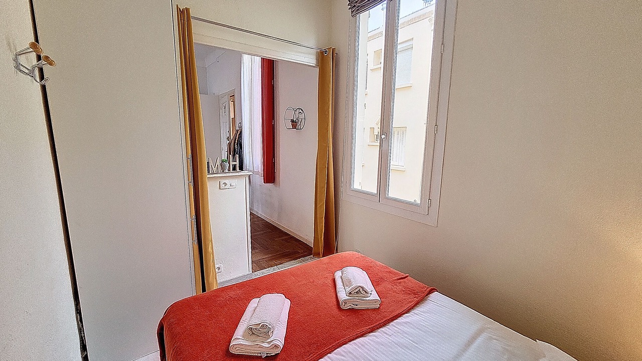 Photo of Bedroom in Carnot