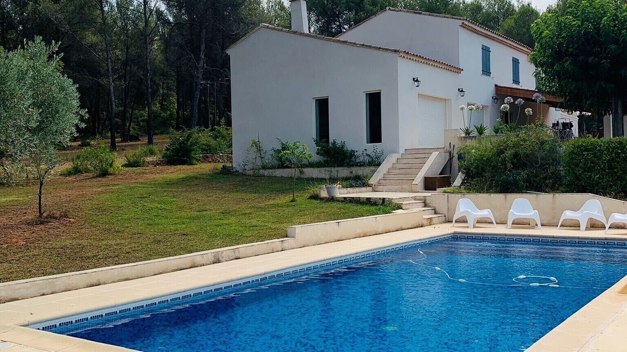 Photo of Outdoor in Chateauneuf-le-Rouge