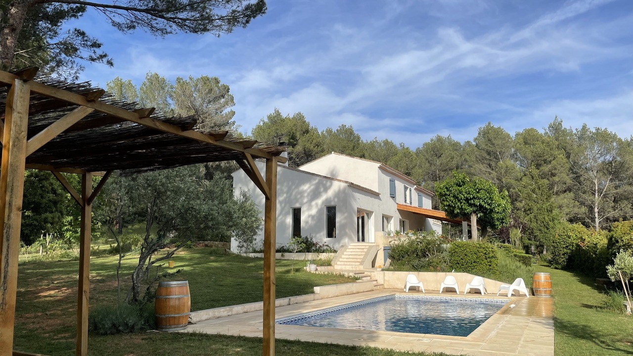Photo of Outdoor in Chateauneuf-le-Rouge