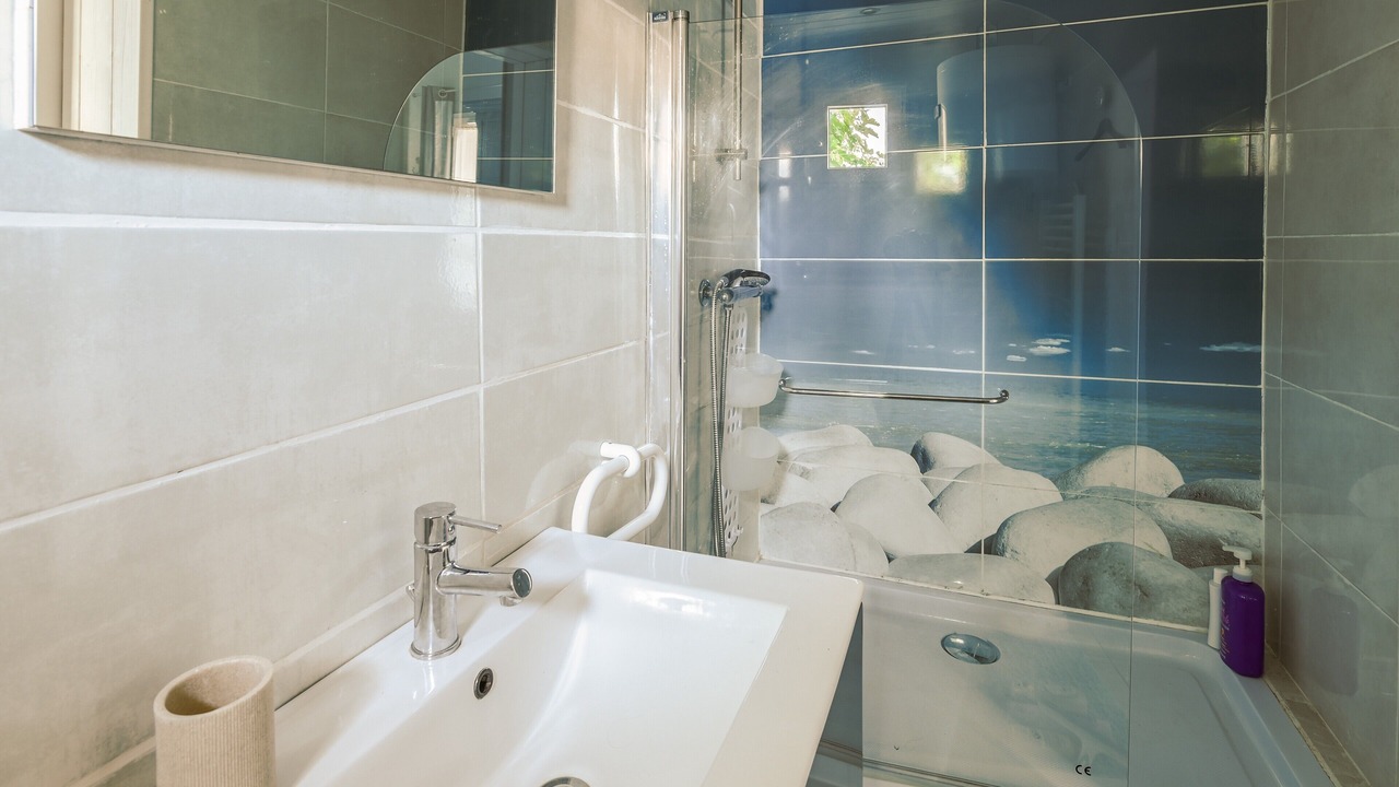 Photo of Bathroom in Gujan-Mestras