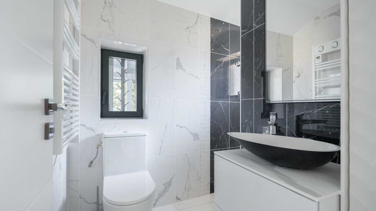 Photo of Bathroom in 8th Arrondissement