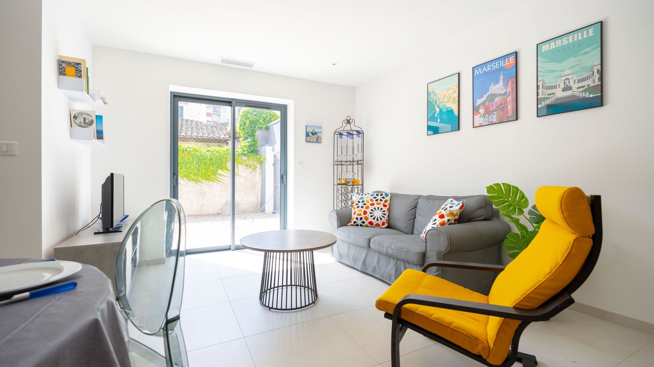 Photo of Livingroom in 8th Arrondissement