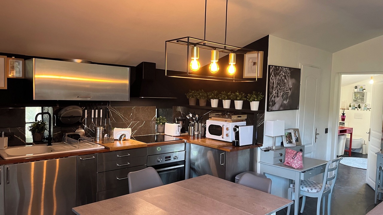 Photo of Kitchen in Saint-Marc-Jaumegarde
