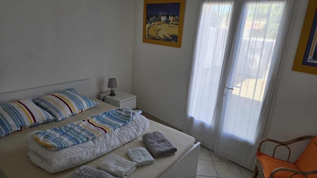 Photo of Bedroom in Domino