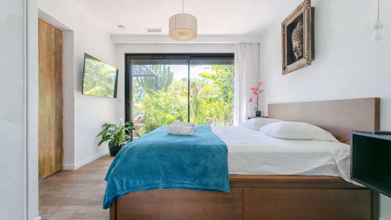 Photo of Bedroom in Sanary-sur-Mer