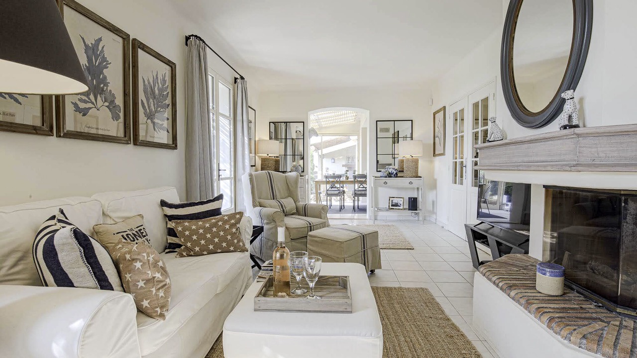 Photo of Livingroom in Cabrieres-d'Avignon