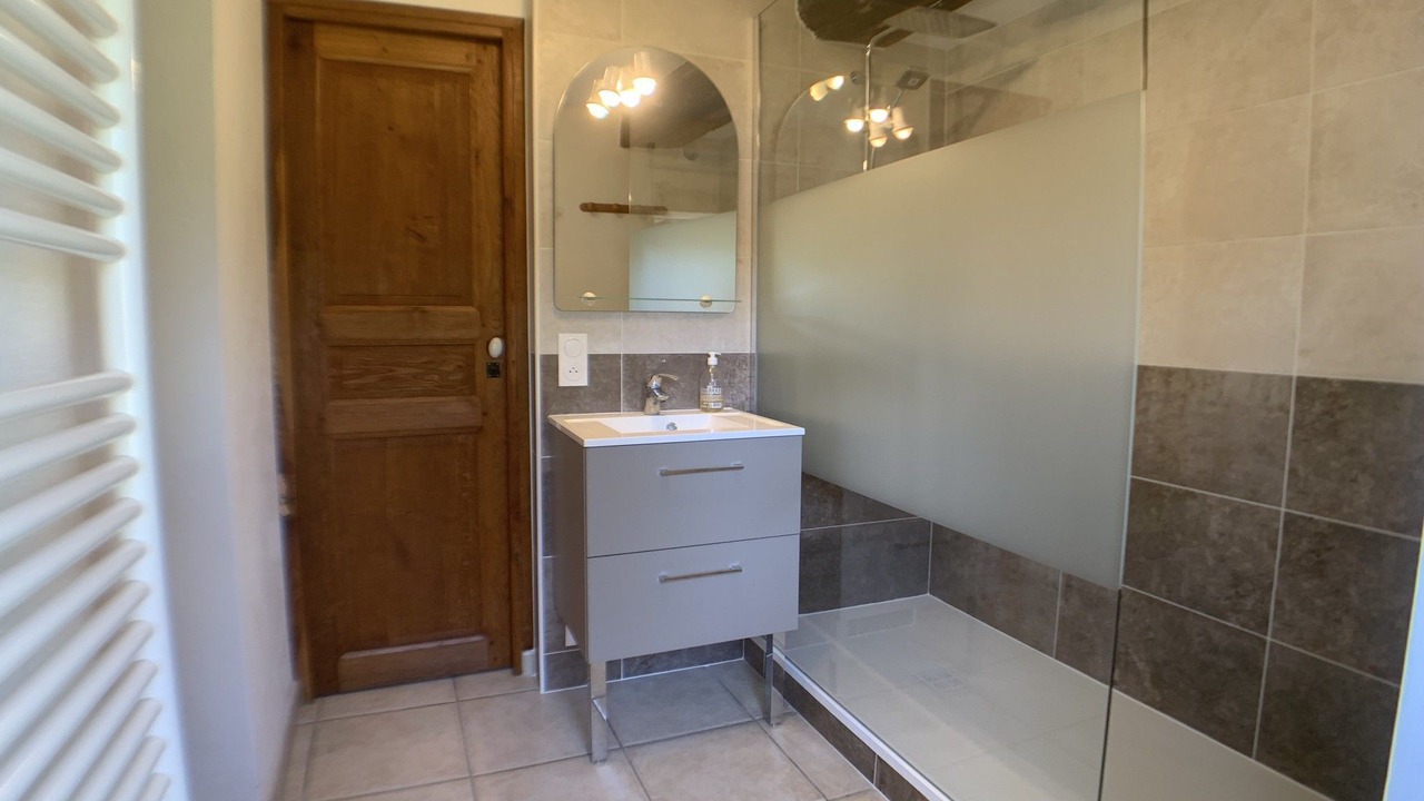 Photo of Bathroom in Saint-Eloi