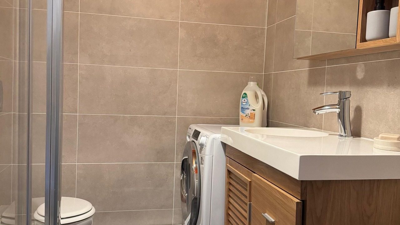 Photo of Bathroom in Les Praz-de-Chamonix