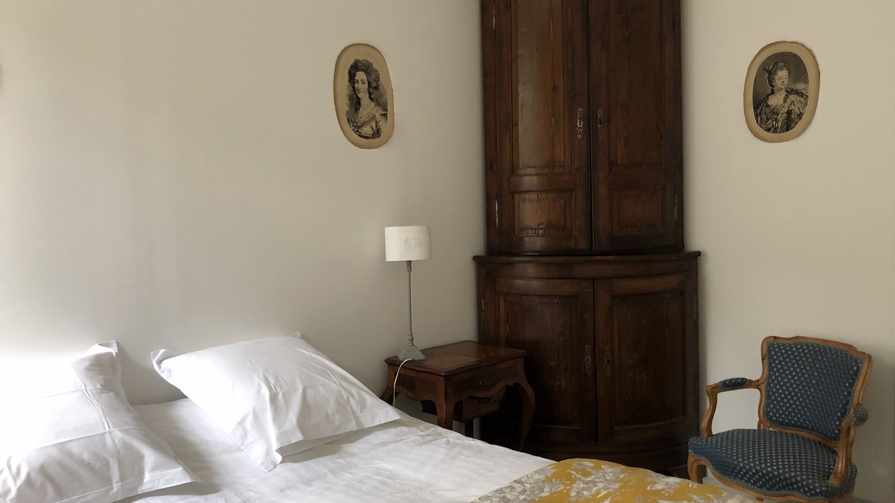 Photo of Bedroom in La Rochelle City Centre