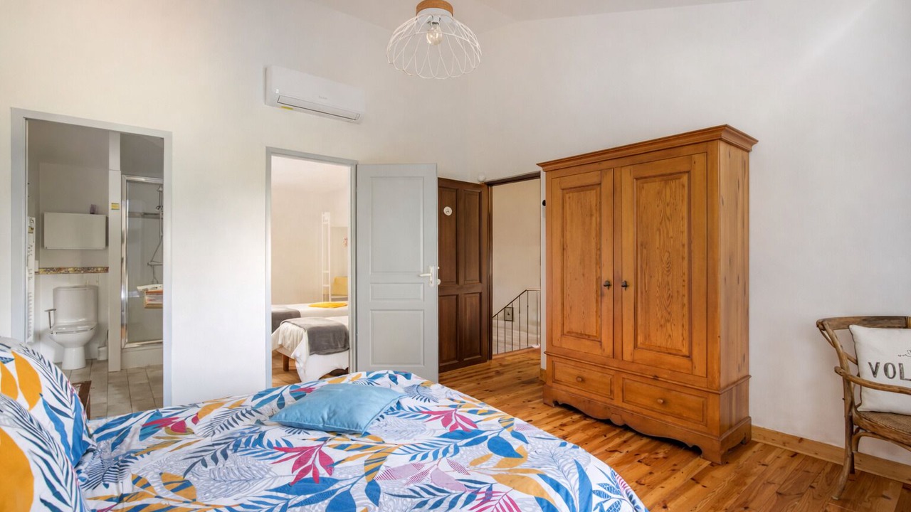 Photo of Bedroom in Saumane-de-Vaucluse