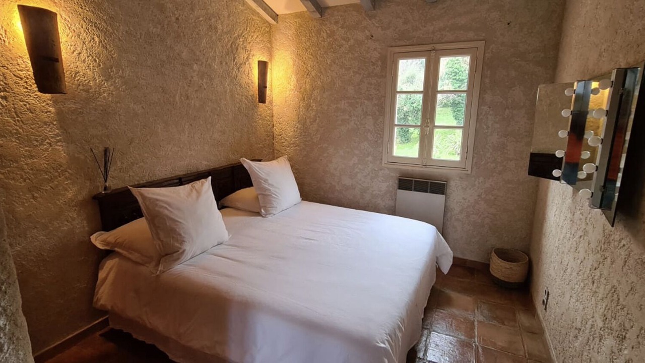 Photo of Bedroom in Saint-Tropez