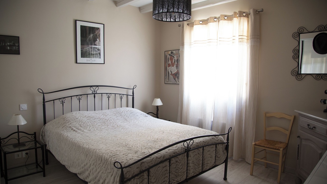 Photo of Bedroom in Pernes-les-Fontaines