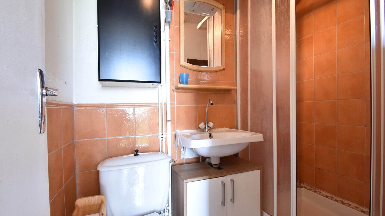 Photo of Bathroom in Decize