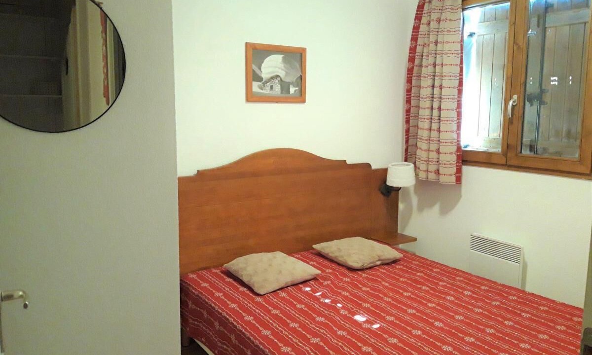 Photo of Bedroom in Albiez-le-Vieux