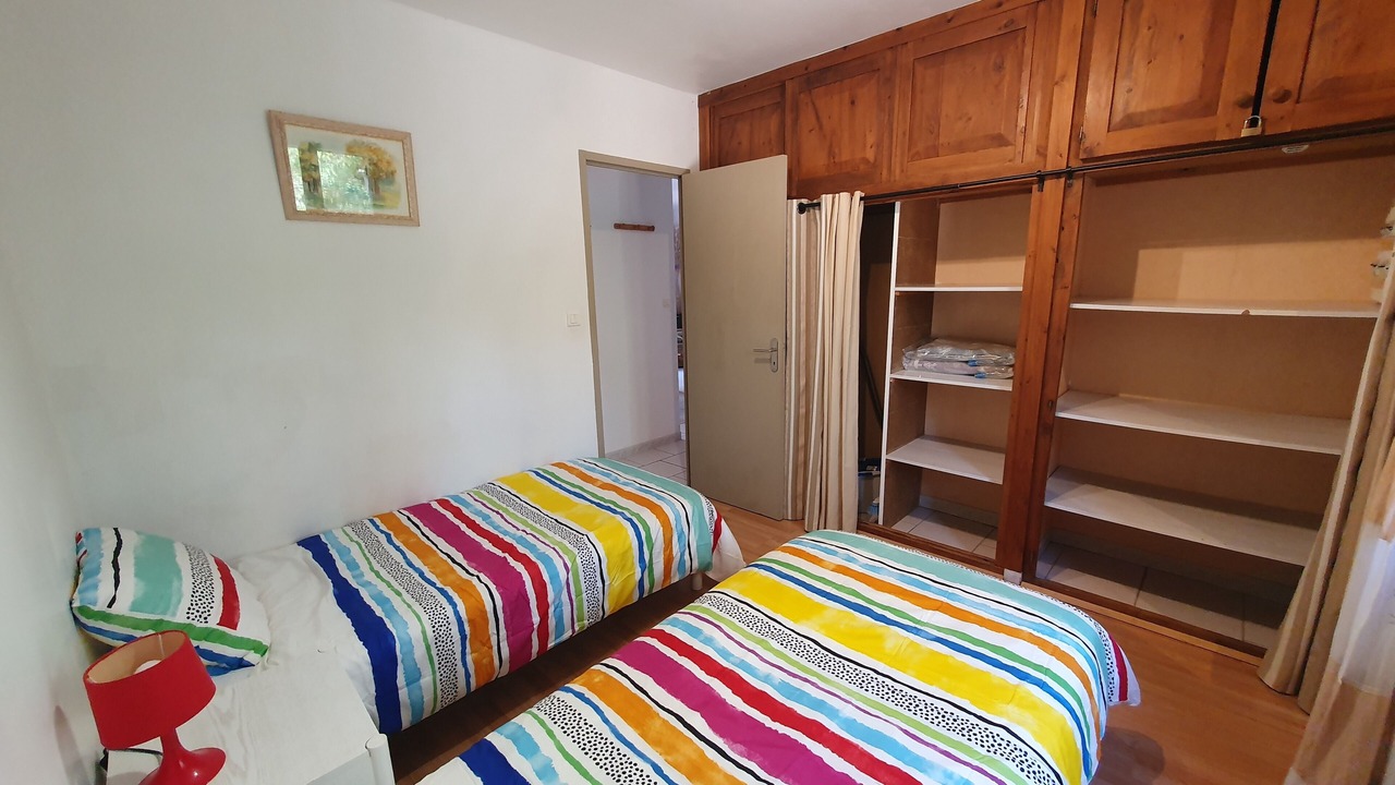 Photo of Bedroom in Pernes-les-Fontaines