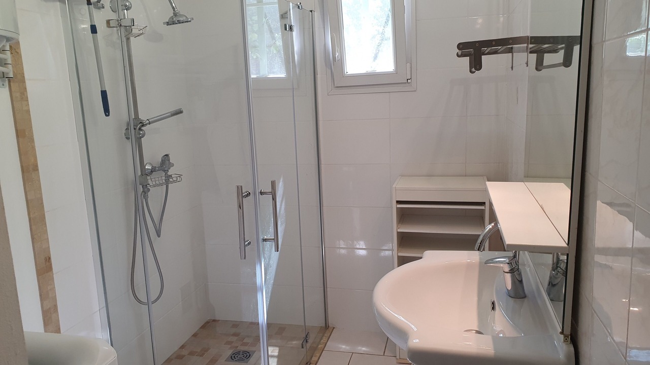 Photo of Bathroom in Pernes-les-Fontaines