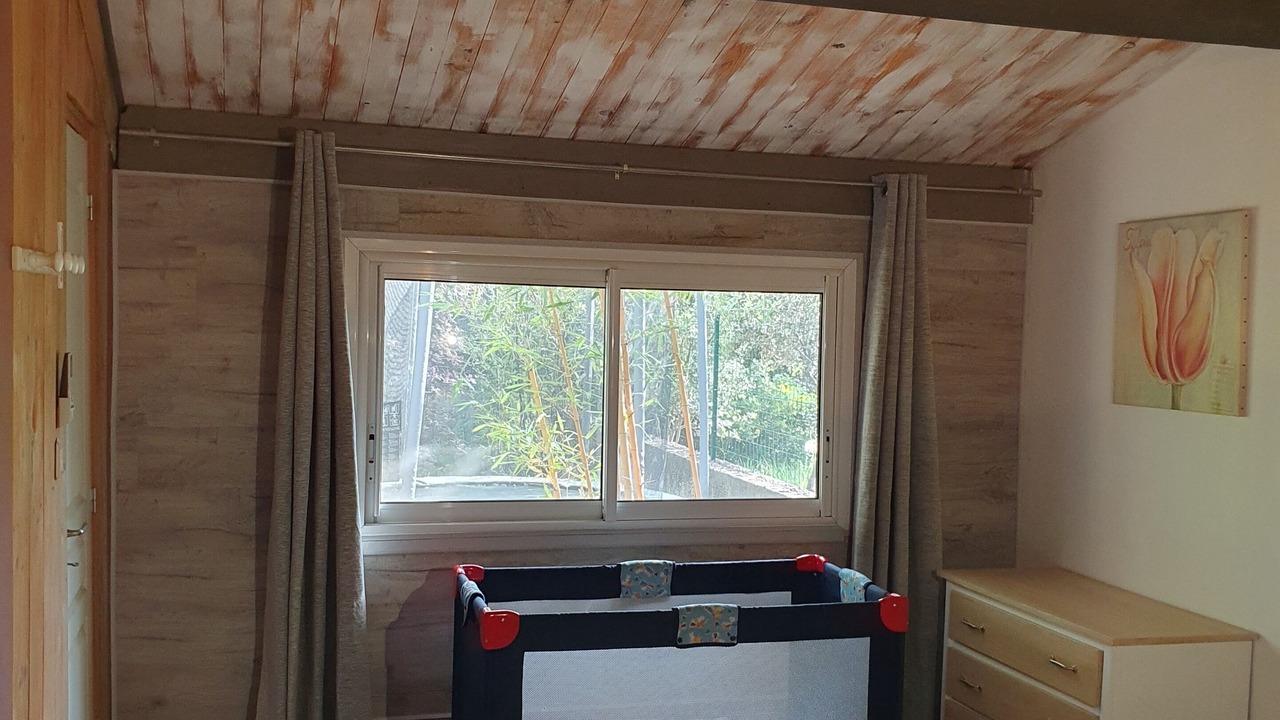 Photo of Bedroom in Pernes-les-Fontaines