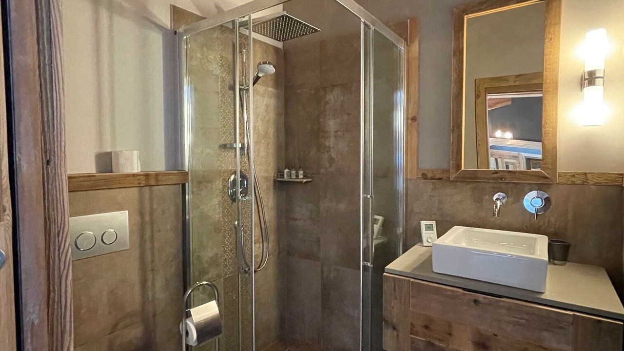 Photo of Bathroom in Les Praz-de-Chamonix