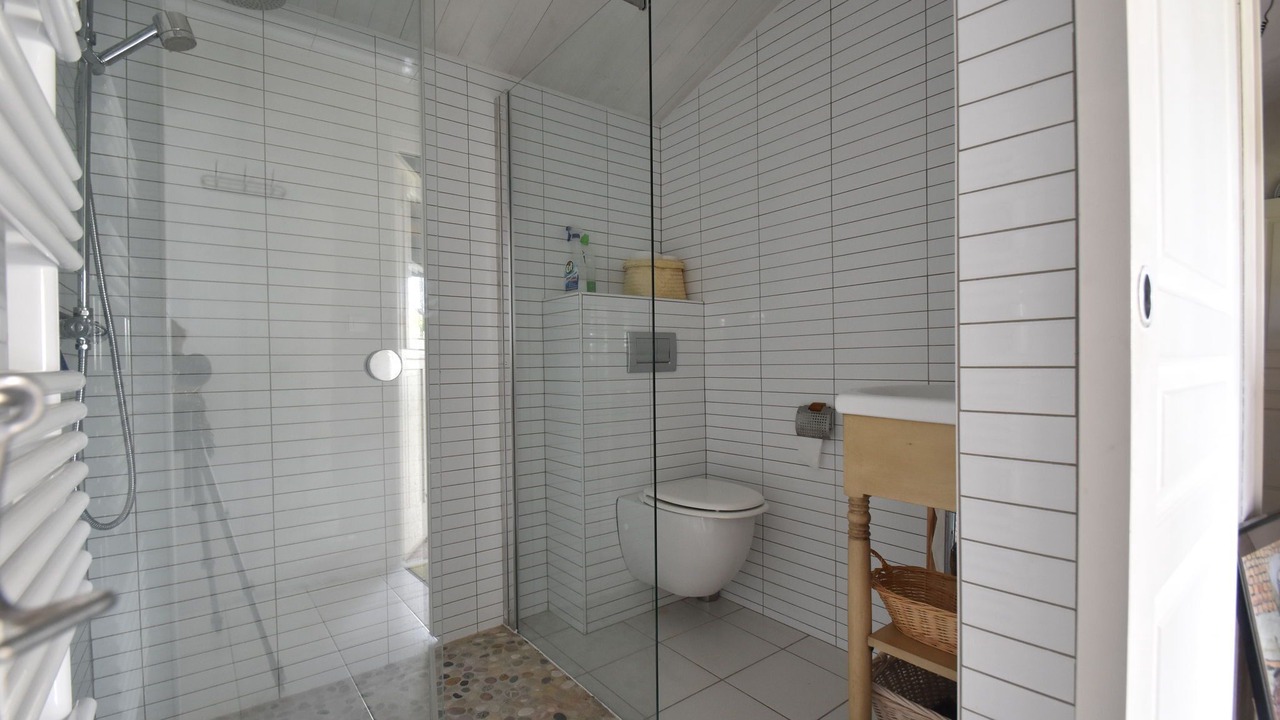 Photo of Bathroom in Charrin