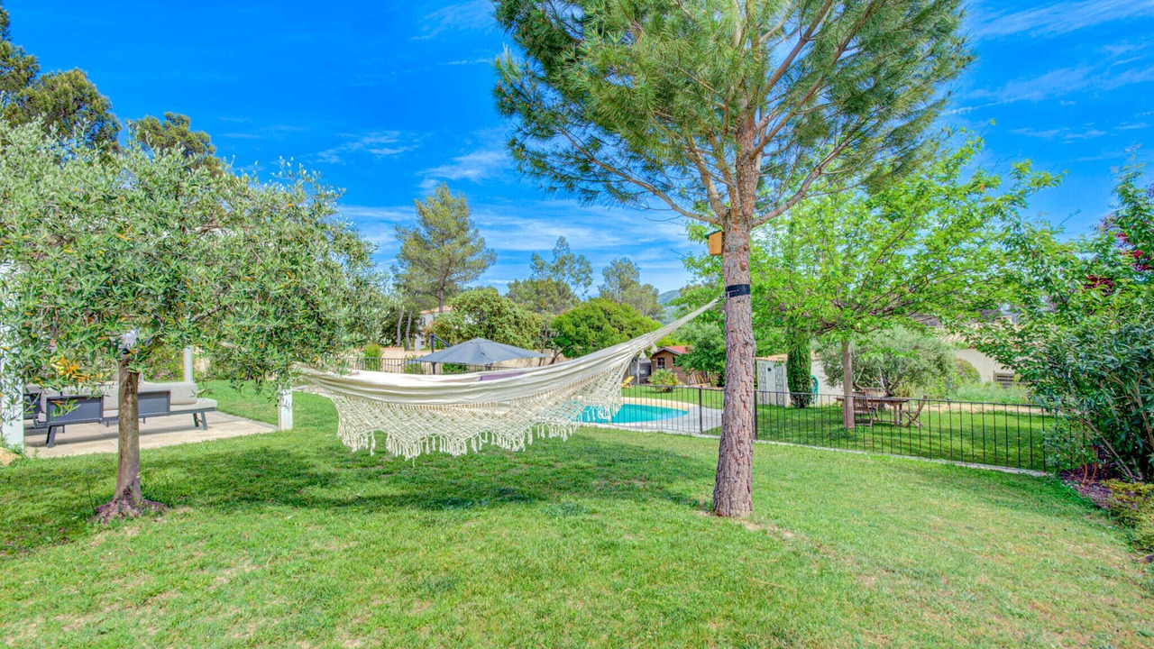 Photo of Outdoor in Saint-Marc-Jaumegarde