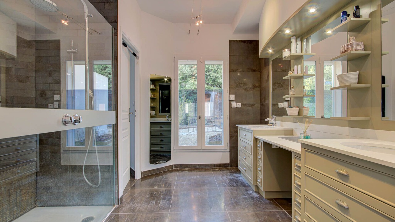 Photo of Bathroom in Saint-Marc-Jaumegarde