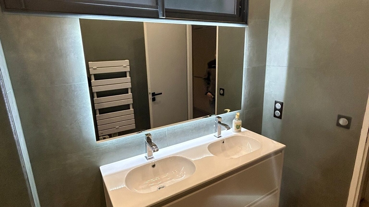 Photo of Bathroom in Riou - Petit Juas - Av de Grasse
